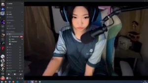 Nakalimutang Naka On Cam si Loding Streamer