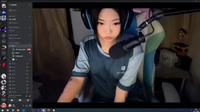 Nakalimutang Naka On Cam si Loding Streamer